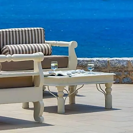 Porto Vitilo Boutique Koita